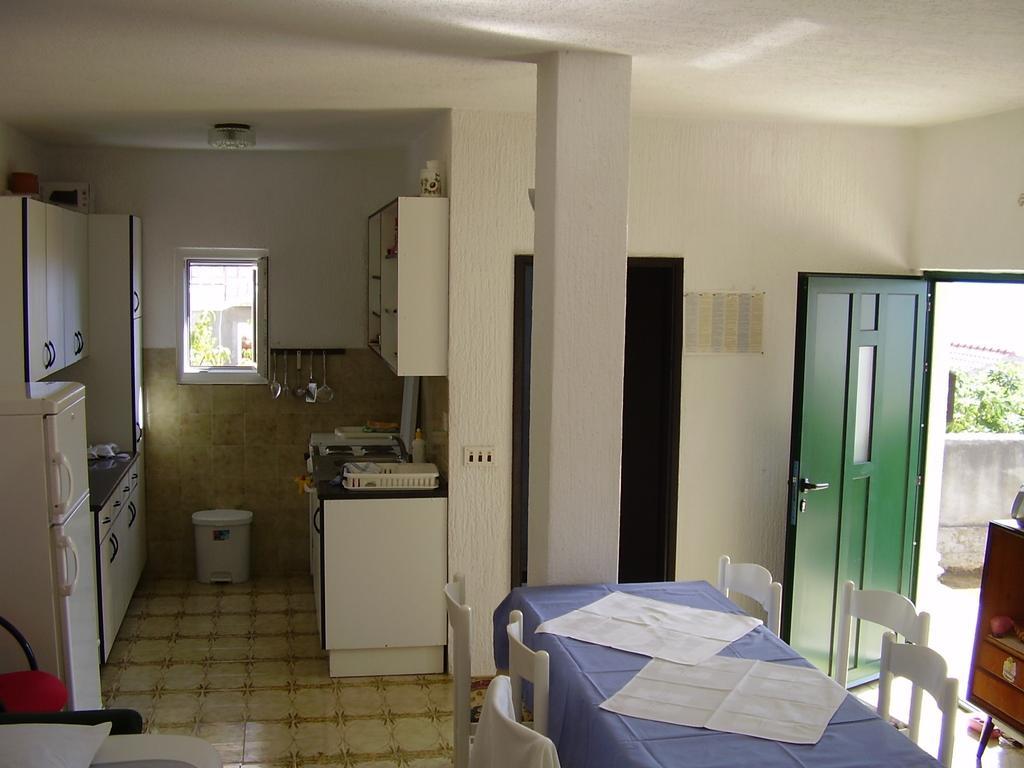 אומיס Petar Apartment חדר תמונה