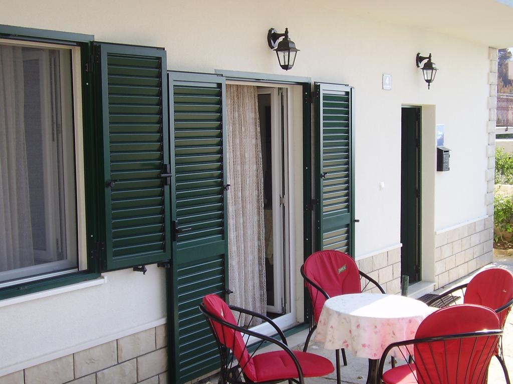 אומיס Petar Apartment חדר תמונה